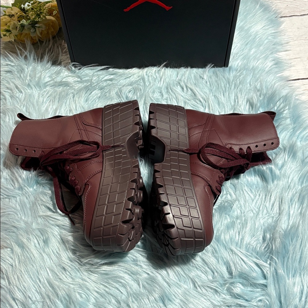 NIB Nike Air Jordan 1 Brooklyn High Burgundy Crush Sz 7 - Picture 4 of 10